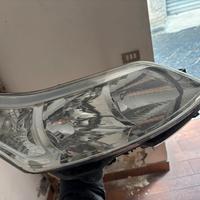 Faro lato passeggero c4 anno 2007