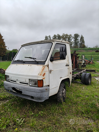 Nissan trade 2.8 Anno 1993 a telaio