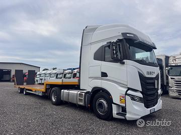 Iveco s way 490 e carrellone con rampe 2023