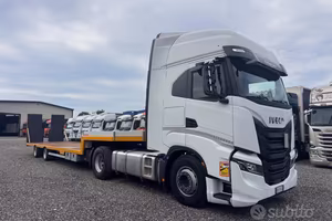 Iveco s way 490 e carrellone con rampe 2023