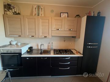 Cucina completa /mobiletto soggiorno