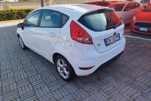 Ford Fiesta 1.4 BENZ/ GPL DI SERIE