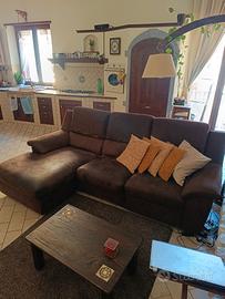 Divano tre posti con chaise longue e relax 