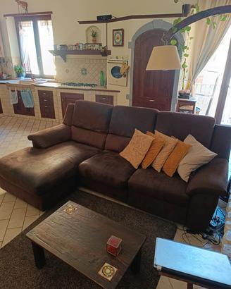 Divano tre posti con chaise longue e relax 
