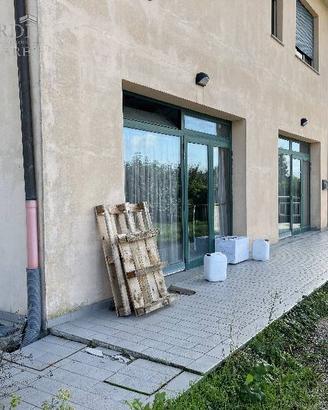 Immobile di 300 m² con 2 locali a Sansepolcro