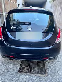 Lancia Y