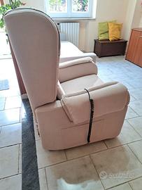 Poltrona per anziani elettrica con ruote