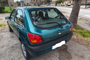 Ford fiesta 1200 benzina