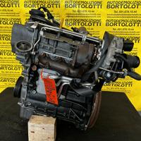 VOLKSWAGEN GOLF motore usato CAX