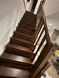 Balaustra in legno massello