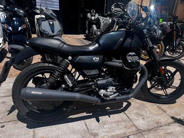 Moto Guzzi V7 IV STONE