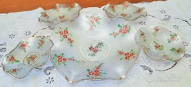 Servizio da tea,a motivo floreale,composto da piat