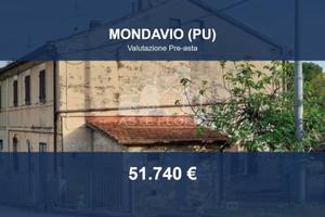 Immobile in asta di 150 m² con più di 5 locali a M