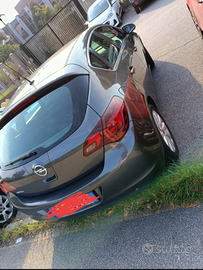 Opel Astra J