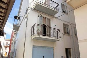 Casa indipendente di 185 m² con più di 5 locali e 