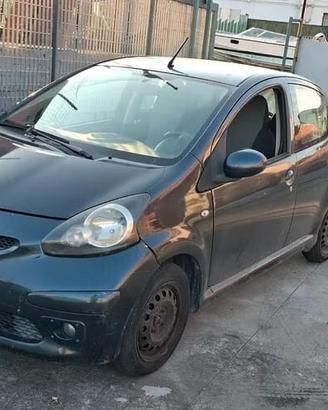 Motore rotto Toyota Aygo 1.0 12V VVT-i 5 porte Blu