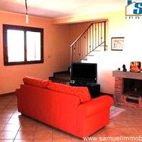 Puntalazzo, villa a schiera con terrazzo (CT)