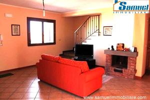 Puntalazzo, villa a schiera con terrazzo (CT)