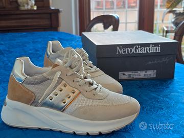 scarpe Nero Giardini nuove