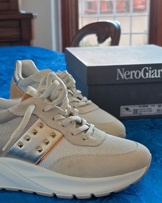 scarpe Nero Giardini nuove