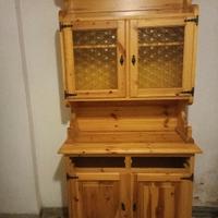 mobili in pino russo