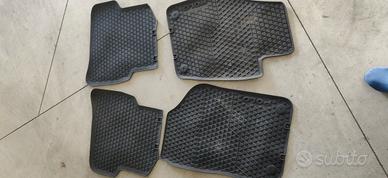 Set tappetini in gomma originali VW per polo Mark5