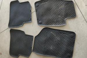 Set tappetini in gomma originali VW per polo Mark5