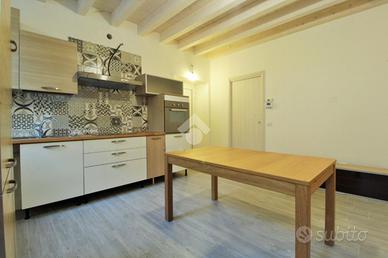CASA DI CORTE A SEDRIANO