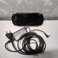 Sony PSP 1004 con alimentatore - funzionante