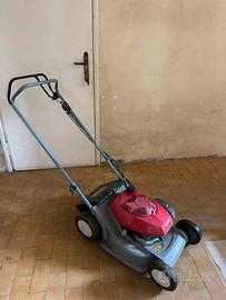 Tagliaerba a ttrazione Honda