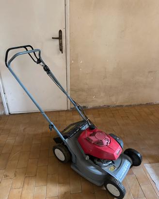 Tagliaerba a ttrazione Honda