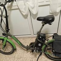 bicicletta elettrica  pieghevole 