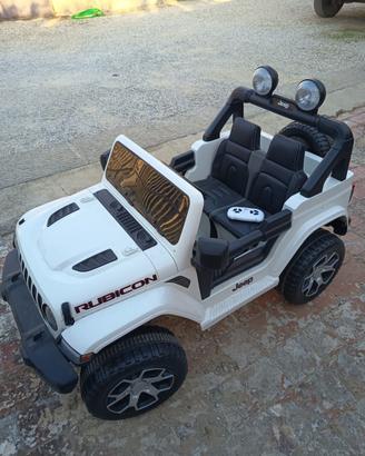 Macchina Jeep
