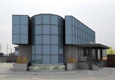 Immobile di 2275 m² con 1 locale a Magenta