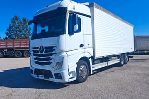 481-Mercedes Benz Actros 2548 55 con impianto scar