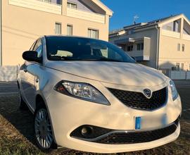 Lancia Ypsilon 1.2 69 CV 5 porte GPL Ecochic Plati