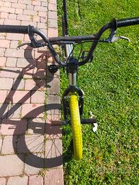 bicicletta bmx