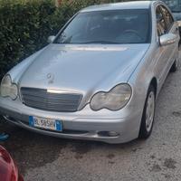 Mercedes 200c berlina 