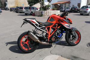 KTM 1290 superduke r