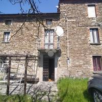 CASA SEMINDIPENDENTE A VARSI