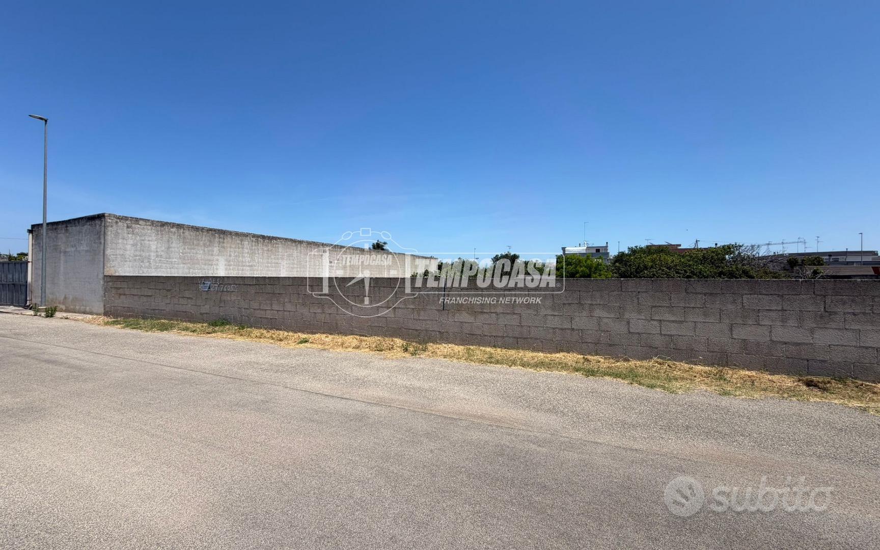 TERRENO RESIDENZIALE IN ZONA CASTROMEDIANO - Altro