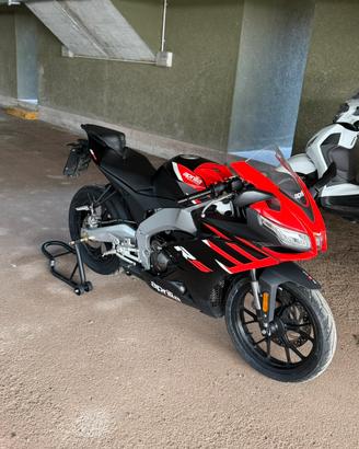 aprilia rs125
