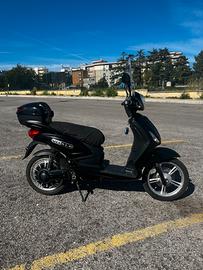 Scooter Elettrico Vitale