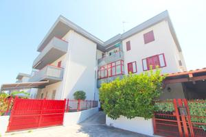 2 LOCALI A CAMPOMARINO