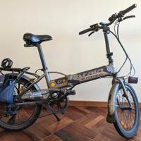 Bici elettrica pieghevole