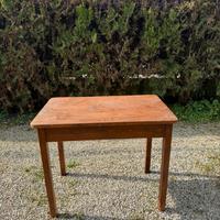 Tavolo in legno massiscio