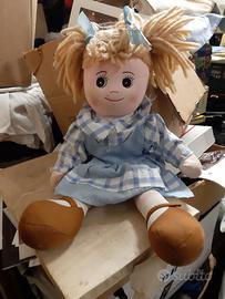 Bambola di stoffa Globo.