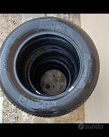 pneumatici invernali 215/65 R16 H102