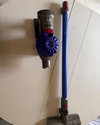 Dyson v7 con accessori originali
