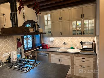 Pensili, cassetti e sportelli ikea + fuochi inox